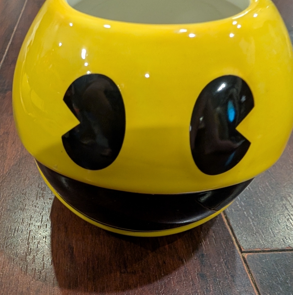 Yellow Ceramic Pac-Man Zak Mug